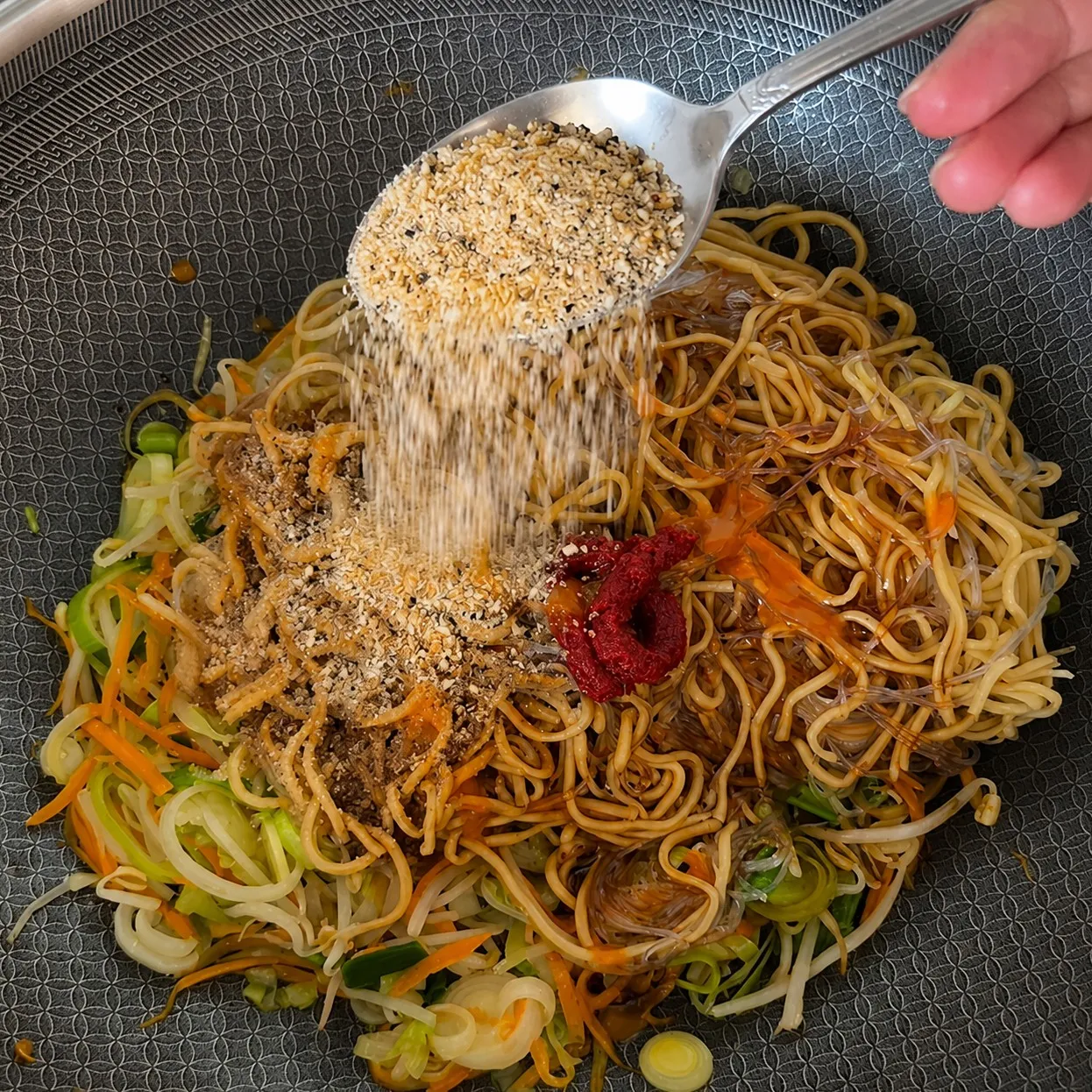 Asian-Style Fried Noodles – Ready in Less Than 10 Minutes