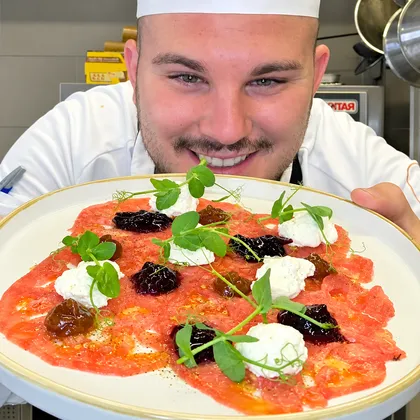 CARPACCIO DE TOMATES AVEC CHUTNEY AUX PRUNES