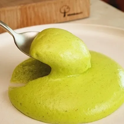 LUFTIGER SALATDRESSING