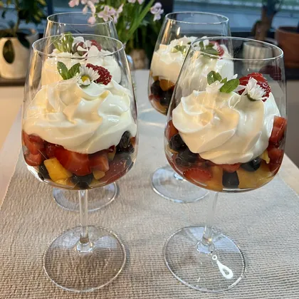 LIME MOUSSE WITH FRUIT COMPOTE