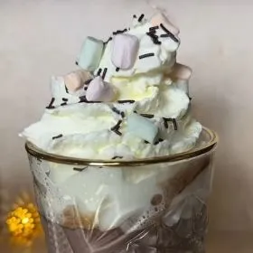 HEISSE SCHOKOLADE MIT MARSHMALLOWS