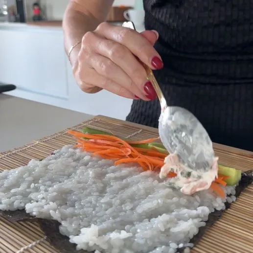 Sushi mit Lachs-Tatar