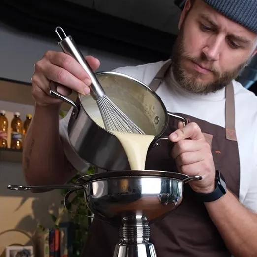 Soupe de panais et son écume au beurre noisette – La recette des chefs gourmets