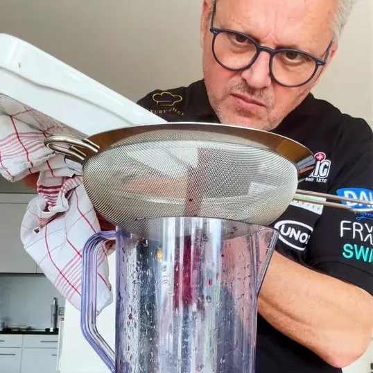 Grilled Asparagus with Beetroot Espuma