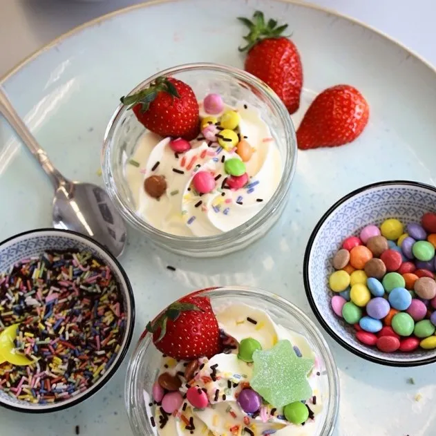 Light & creamy Frozen Yoghurt - Pure summer delight!