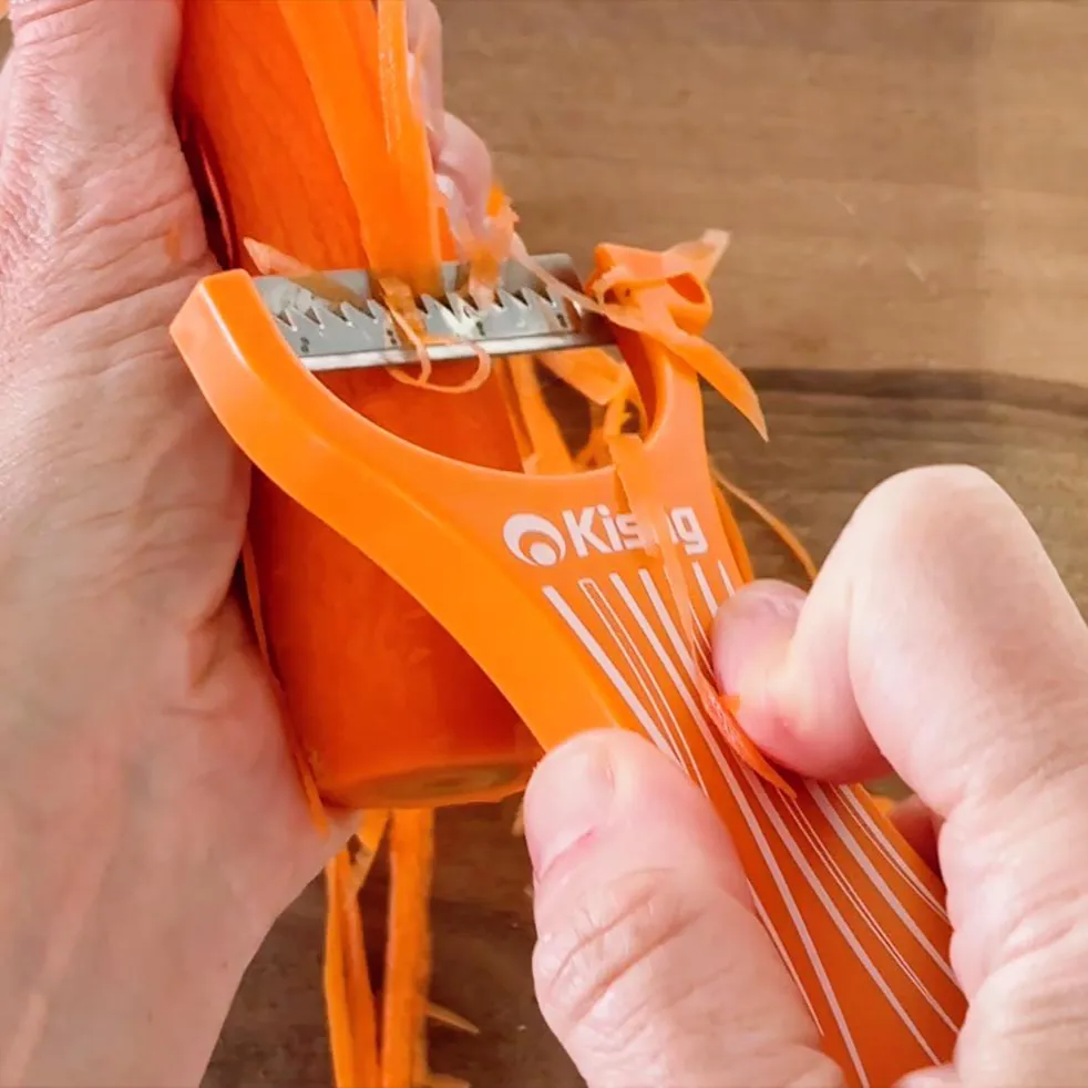 Gesunde Fischpfanne in 30 Min: Rezept mit Frühlingsgemüse & Dillrahm