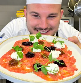 CARPACCIO DE TOMATES AVEC CHUTNEY AUX PRUNES