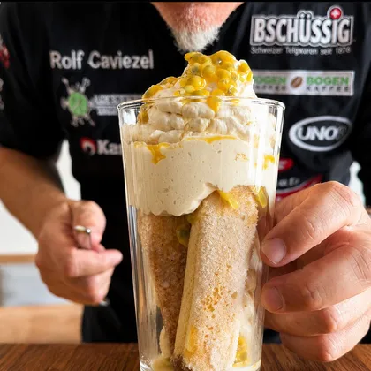 KAFFEE-ESPUMA MIT PASSIONSFRUCHT