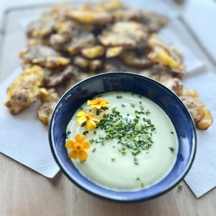 SMASHED POTATOES WITH CHIVE ESPUMA