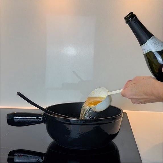 Fondue Hawaii : Fondue au fromage créative avec curry, Prosecco et ananas | kisag.ch