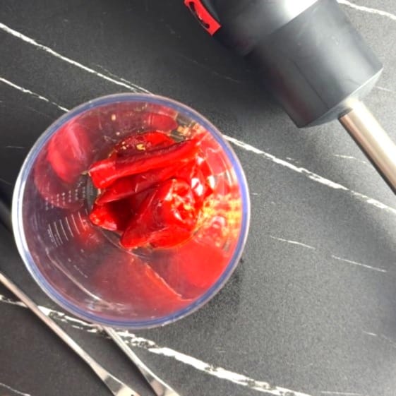 Épicée, crémeuse & facile à préparer – voici comment réussir la fondue au chili parfaite