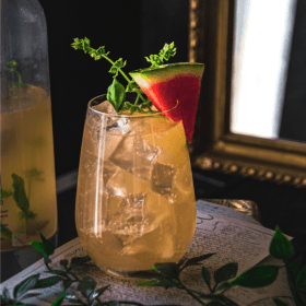 MELONEN-BASILIKUM-SPRITZ